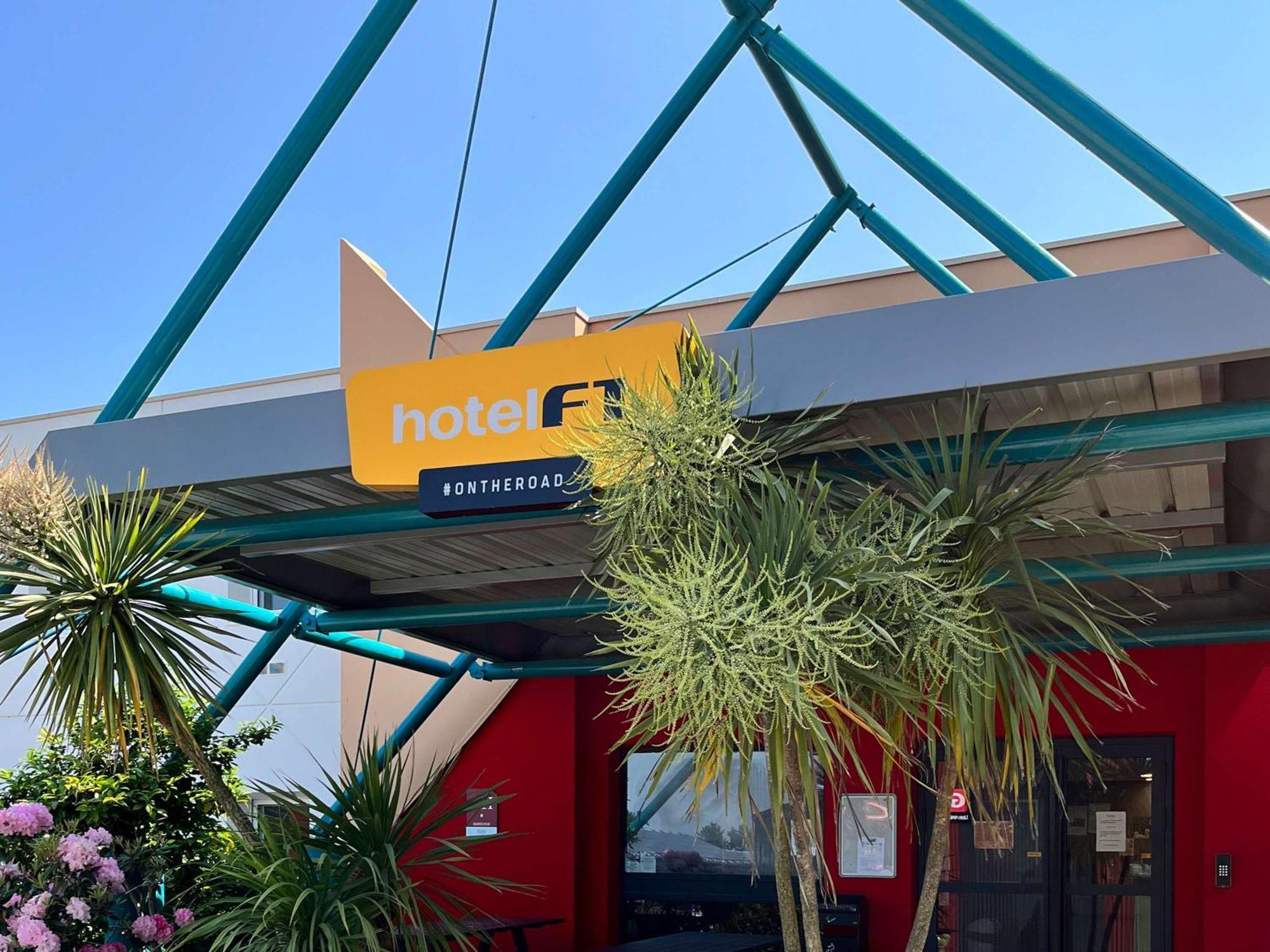 Hotelf1 Lorient Caudan Exterior photo